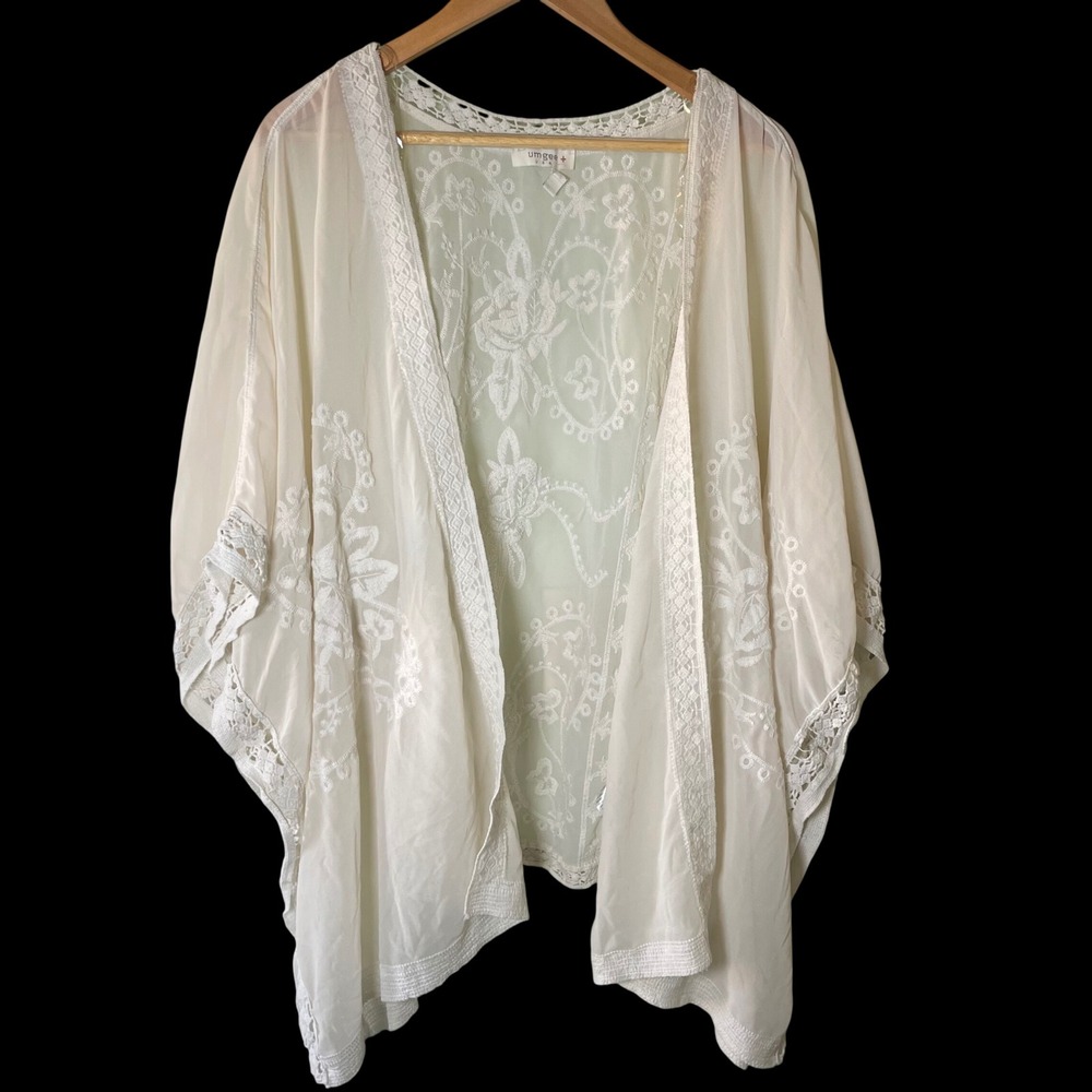 Umgee USA Cream Embroidered Lace Trim Kimono Wrap XL/1XL Boho Festival Flaw